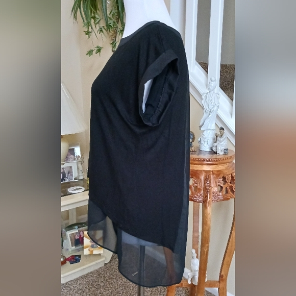 Banana Republic Semi Sheer Hi Low Top S Black Euc - Picture 3 of 10